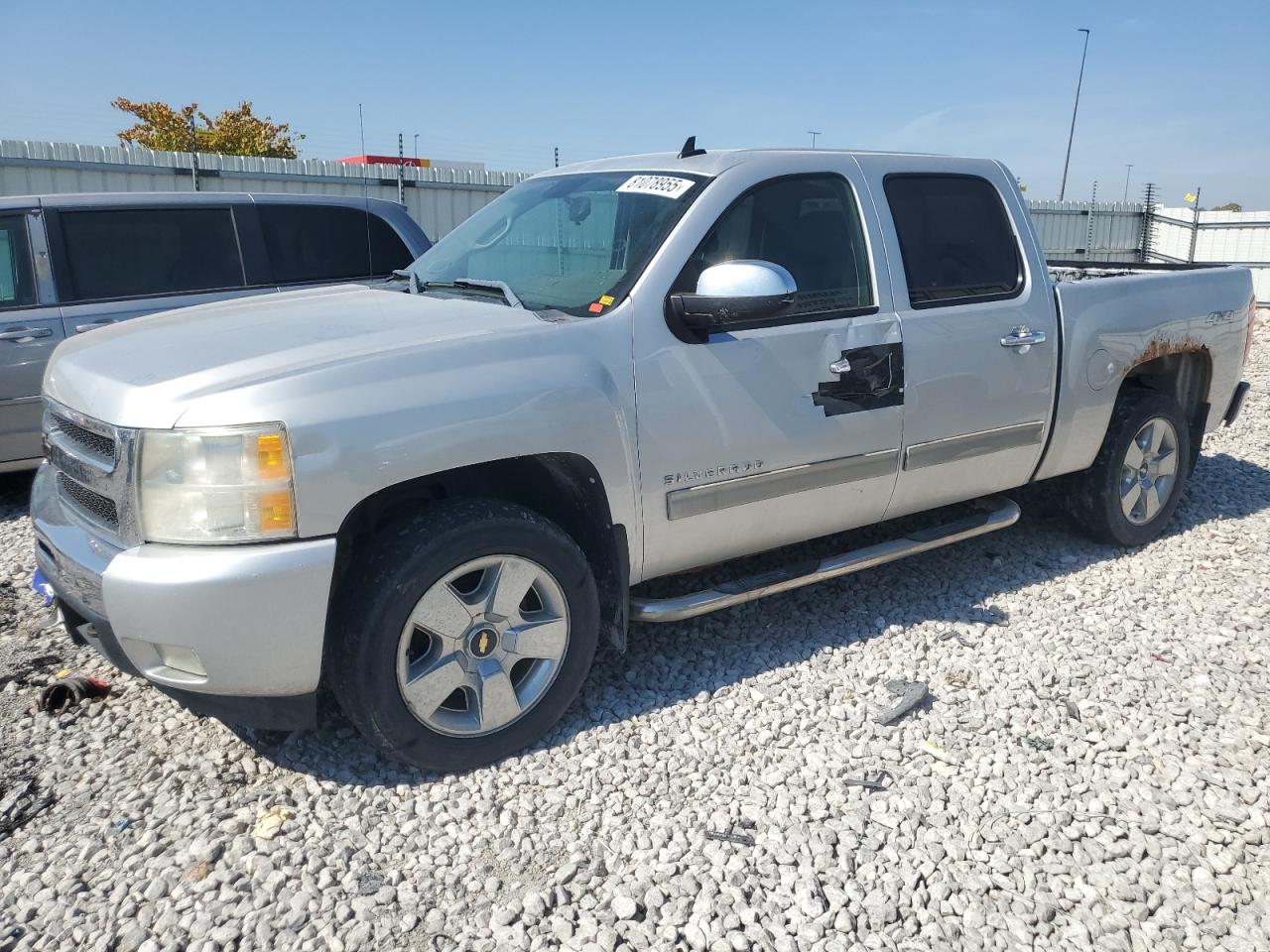CHEVROLET SILVERADO 2011