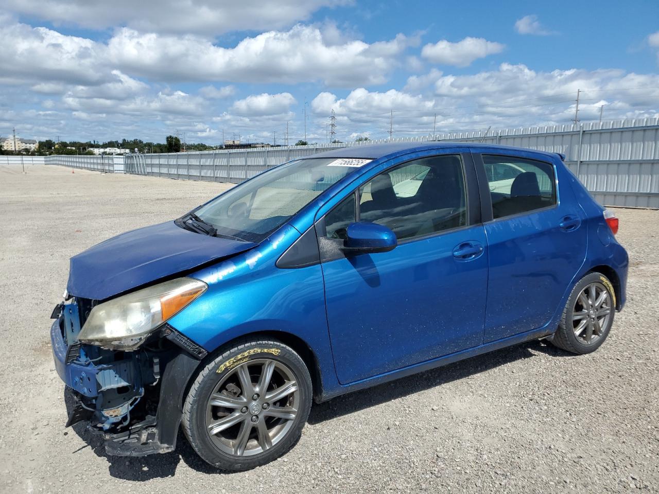 TOYOTA YARIS 2012