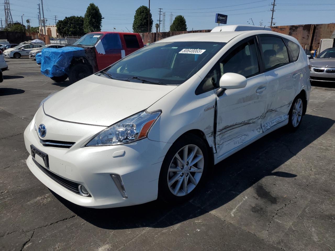 TOYOTA PRIUS V 2013