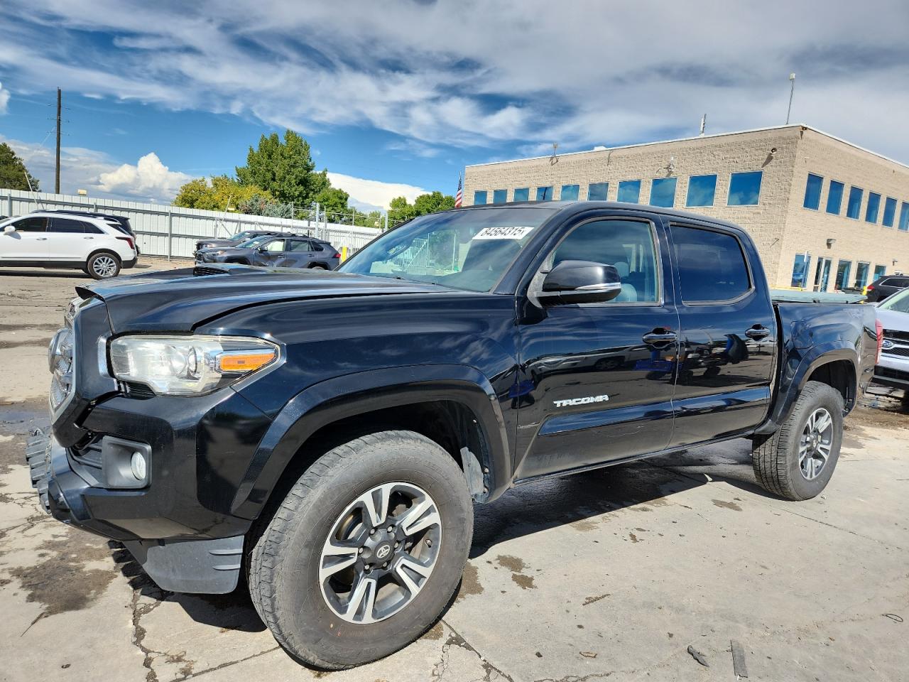 TOYOTA TACOMA 2017