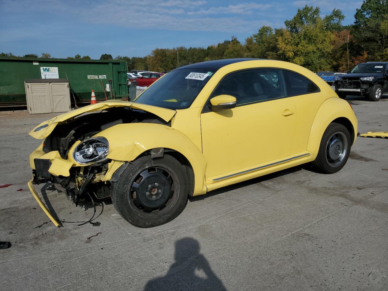 VOLKSWAGEN BEETLE 2013