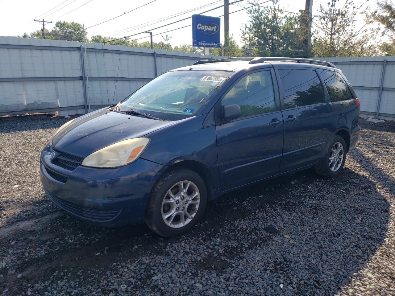 TOYOTA SIENNA LE 2005