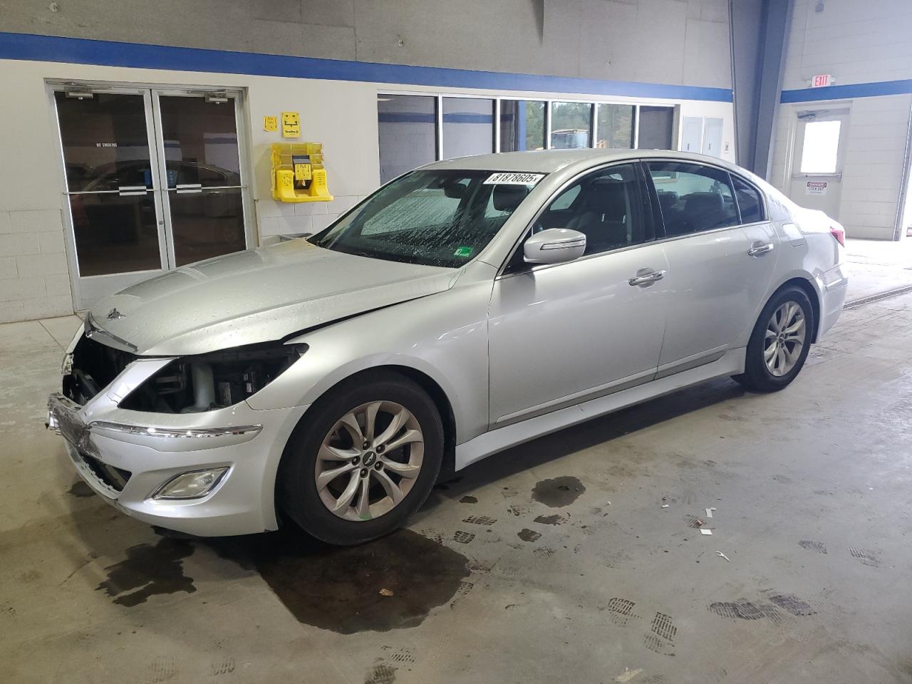 HYUNDAI GENESIS 3. 2013