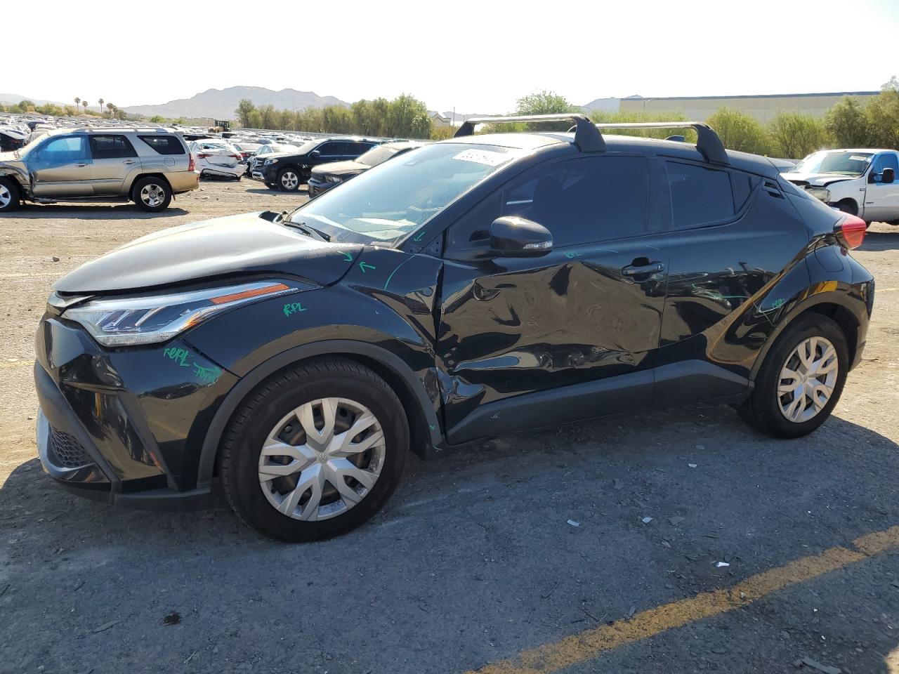TOYOTA C-HR XLE 2021