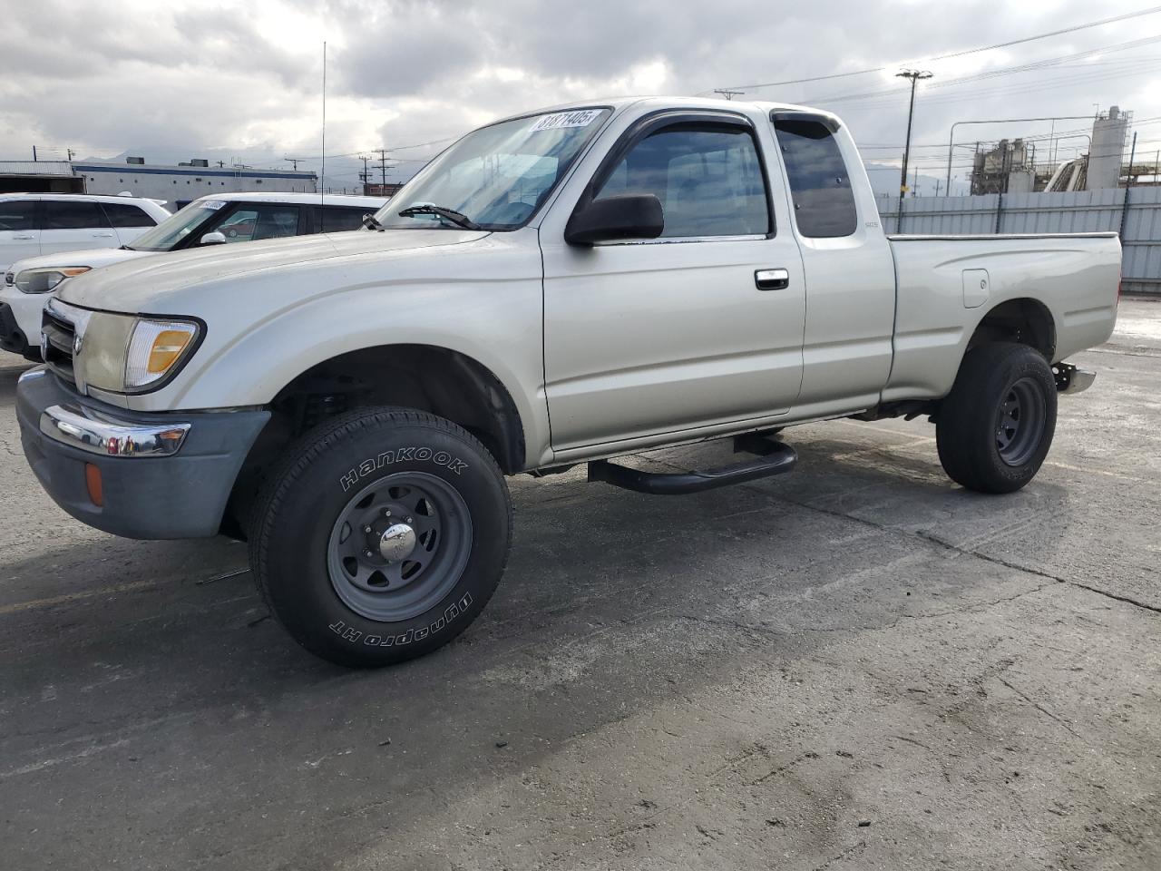 TOYOTA TACOMA 2000