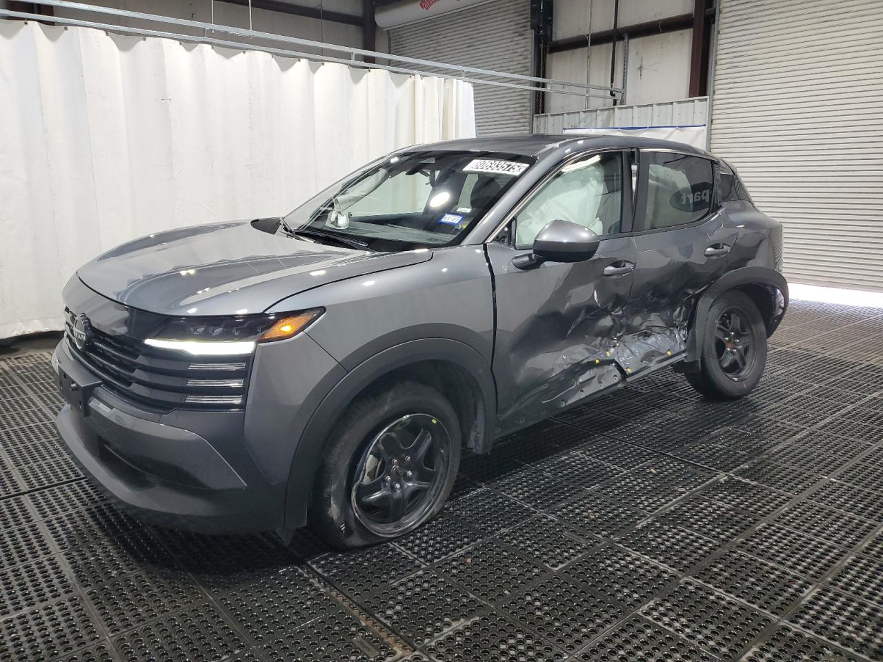 NISSAN KICKS SV 2025