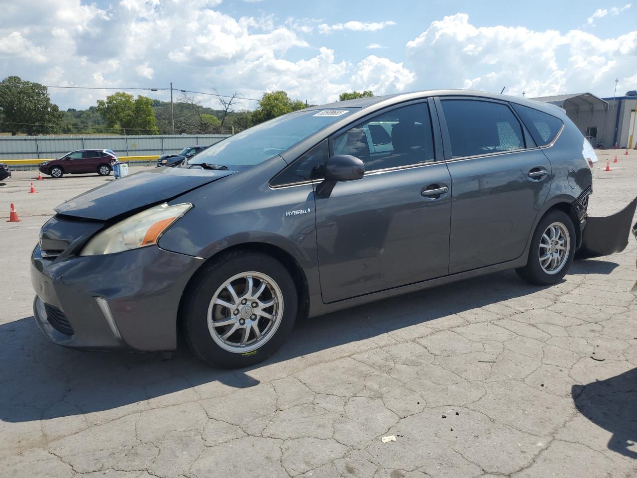 TOYOTA PRIUS V 2013