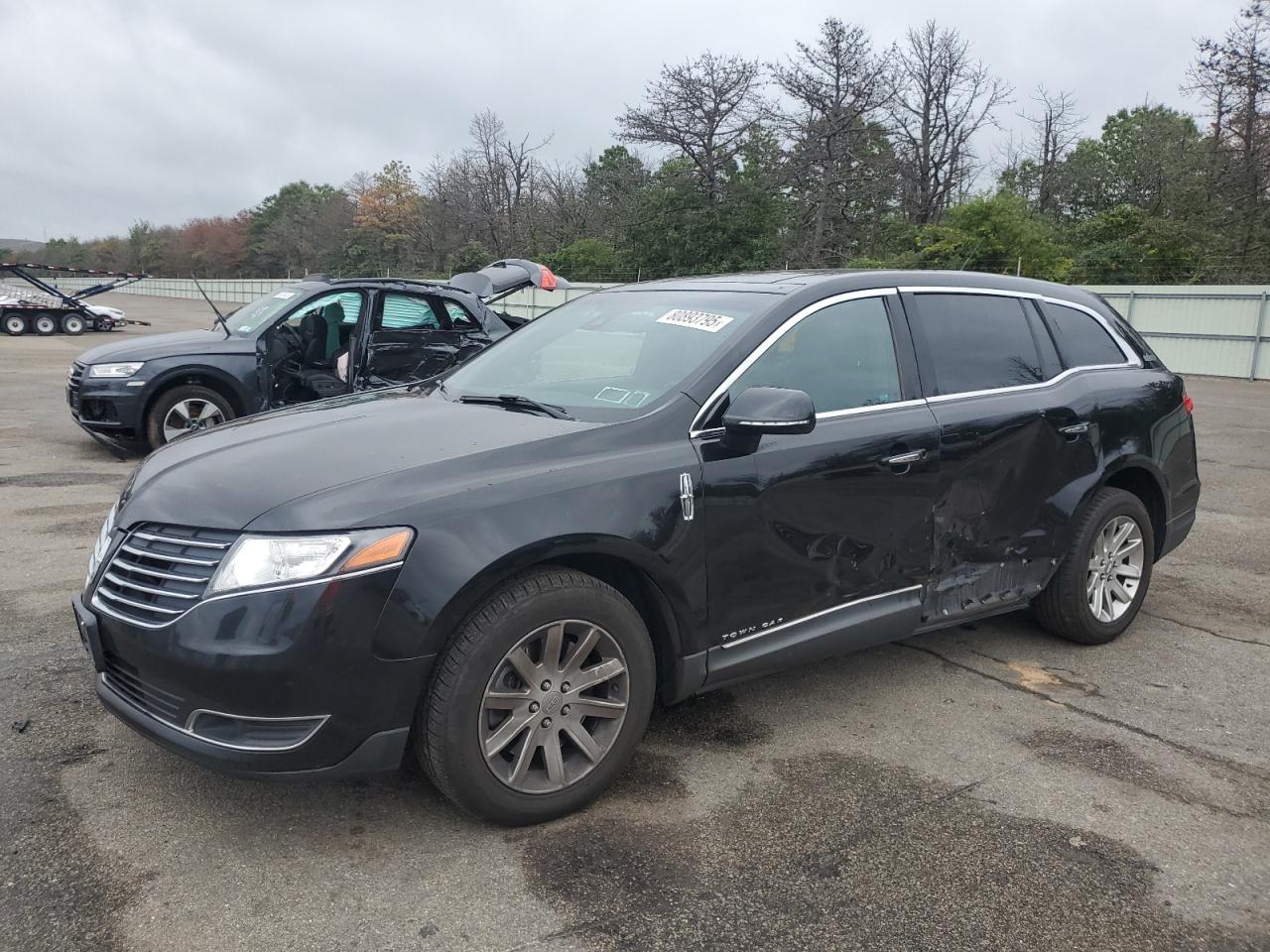 LINCOLN MKT 2018