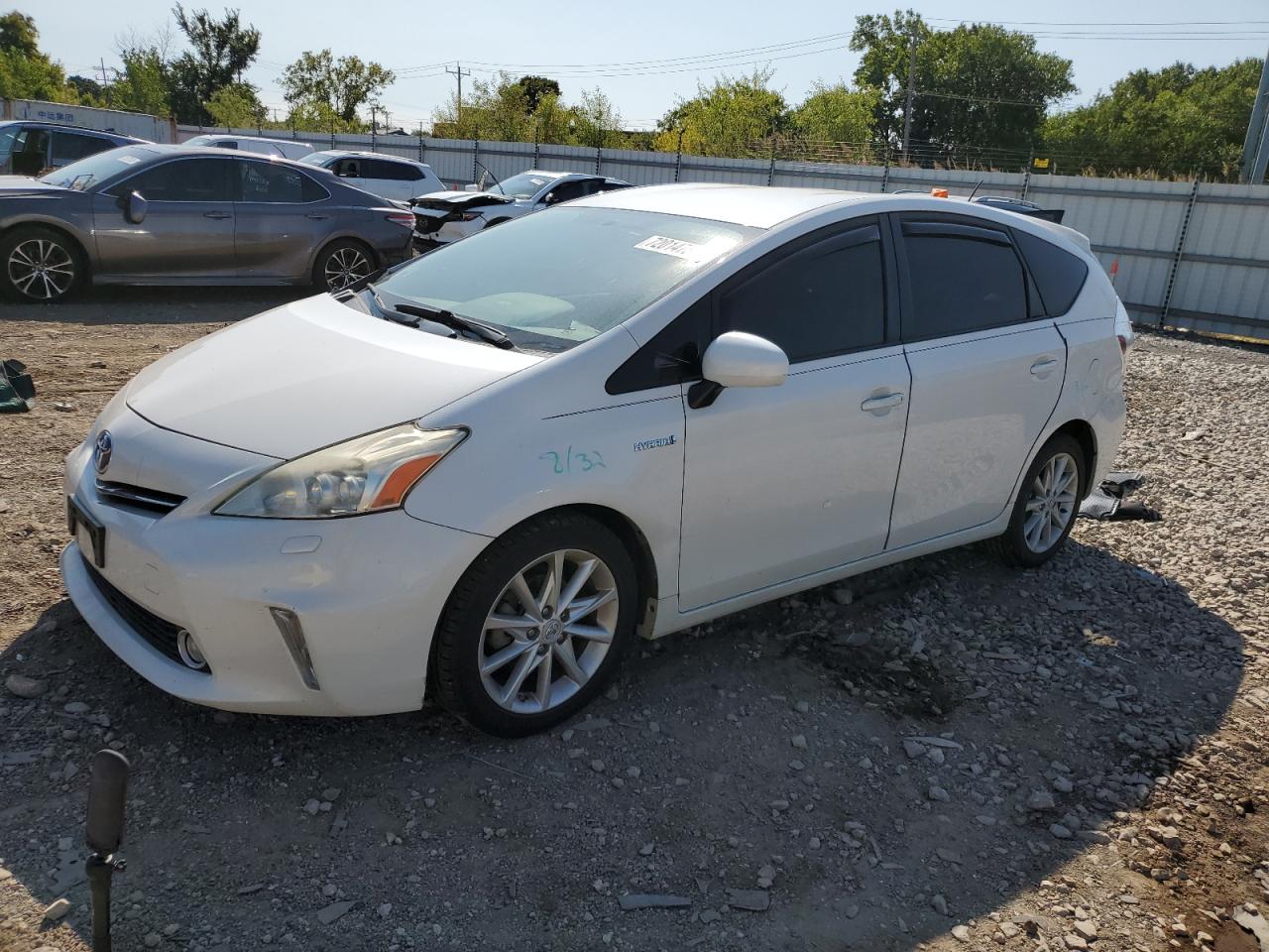 TOYOTA PRIUS V 2013