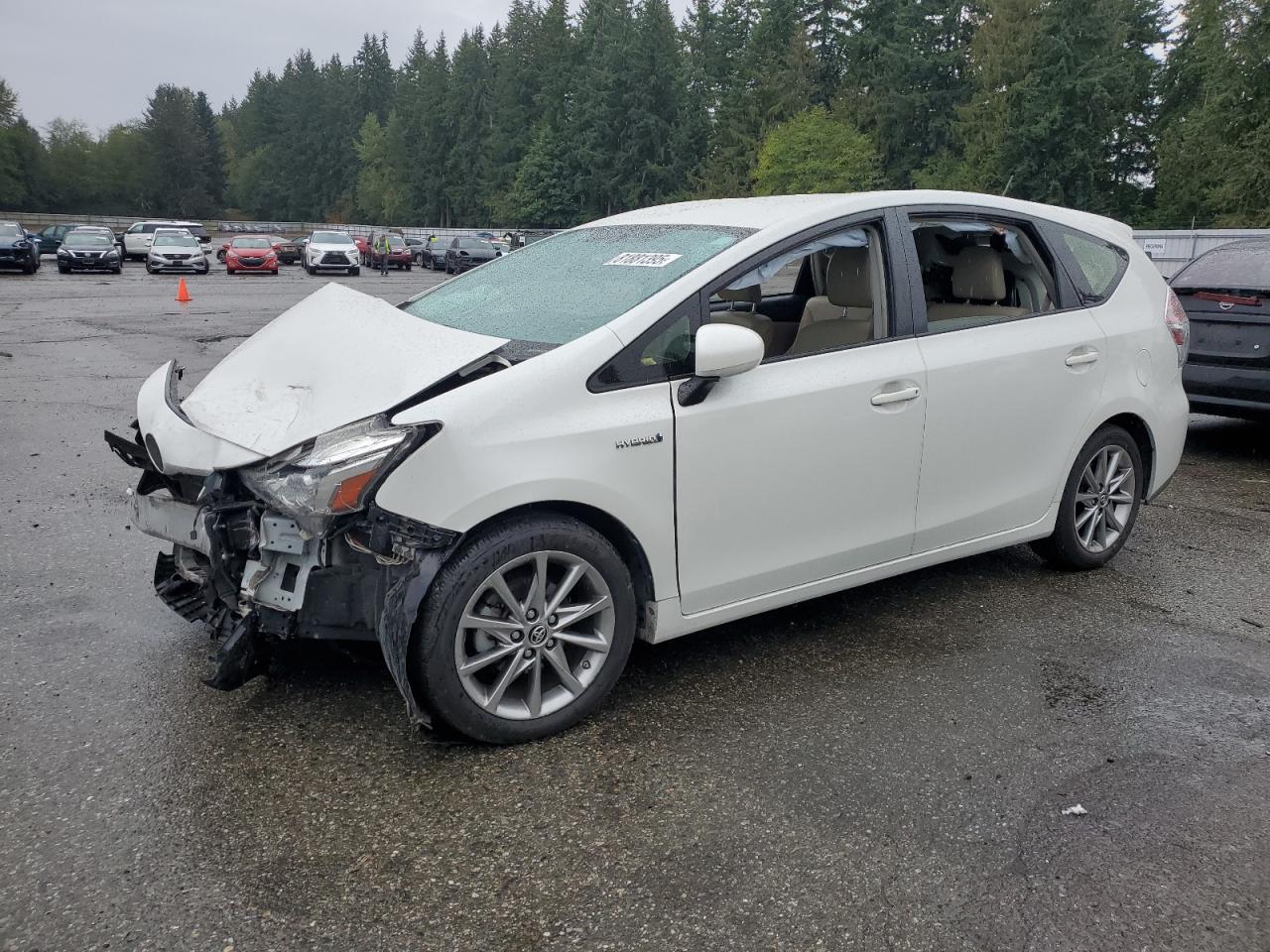 TOYOTA PRIUS V 2015