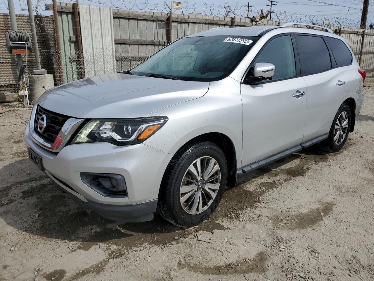 NISSAN PATHFINDER 2017