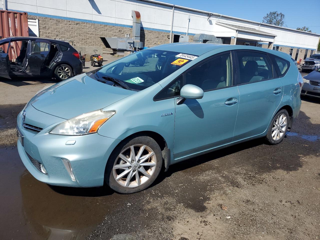 TOYOTA PRIUS V 2013