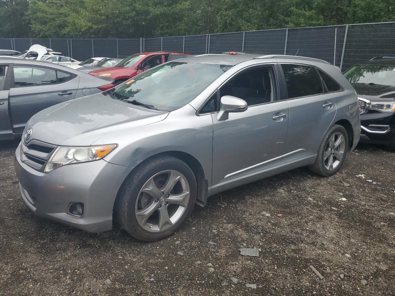 TOYOTA VENZA LE 2015
