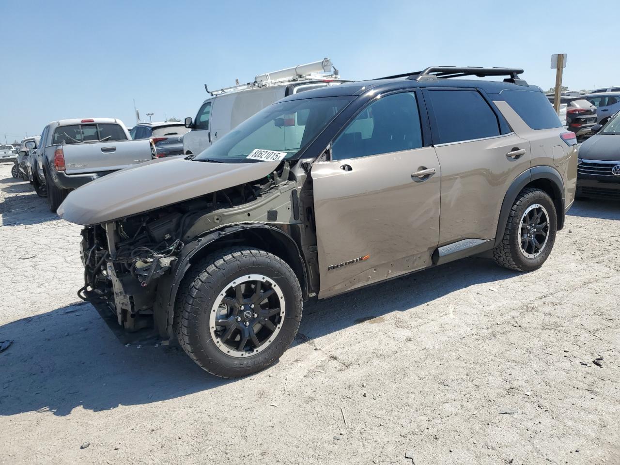 NISSAN PATHFINDER 2024