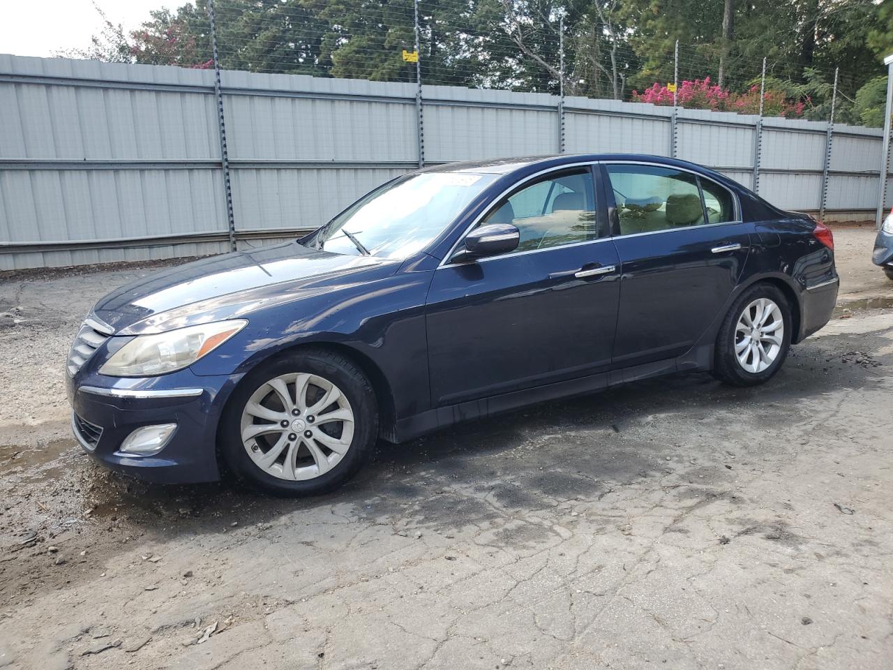 HYUNDAI GENESIS 2012