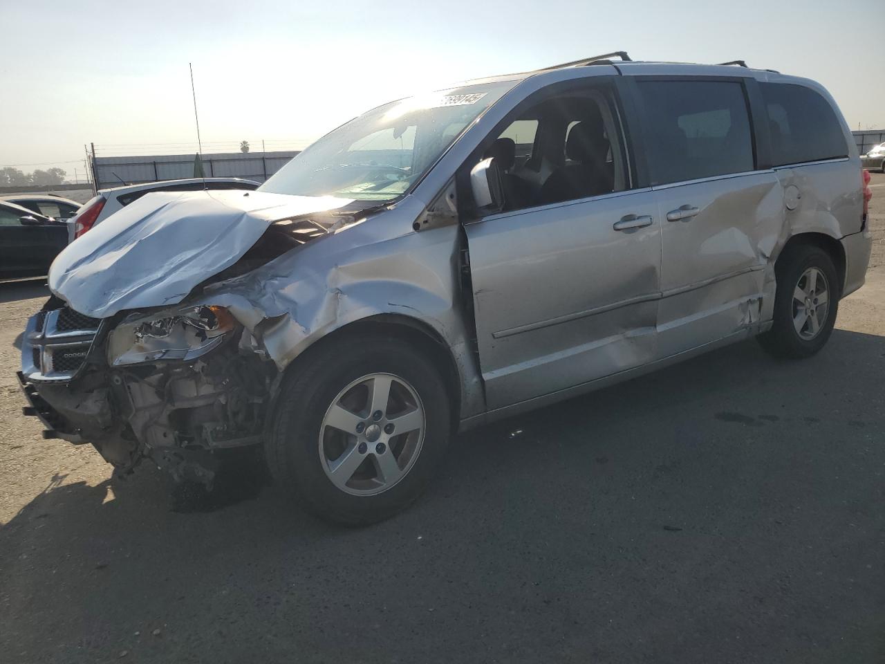 DODGE GRAND CARAVAN CREW 2011