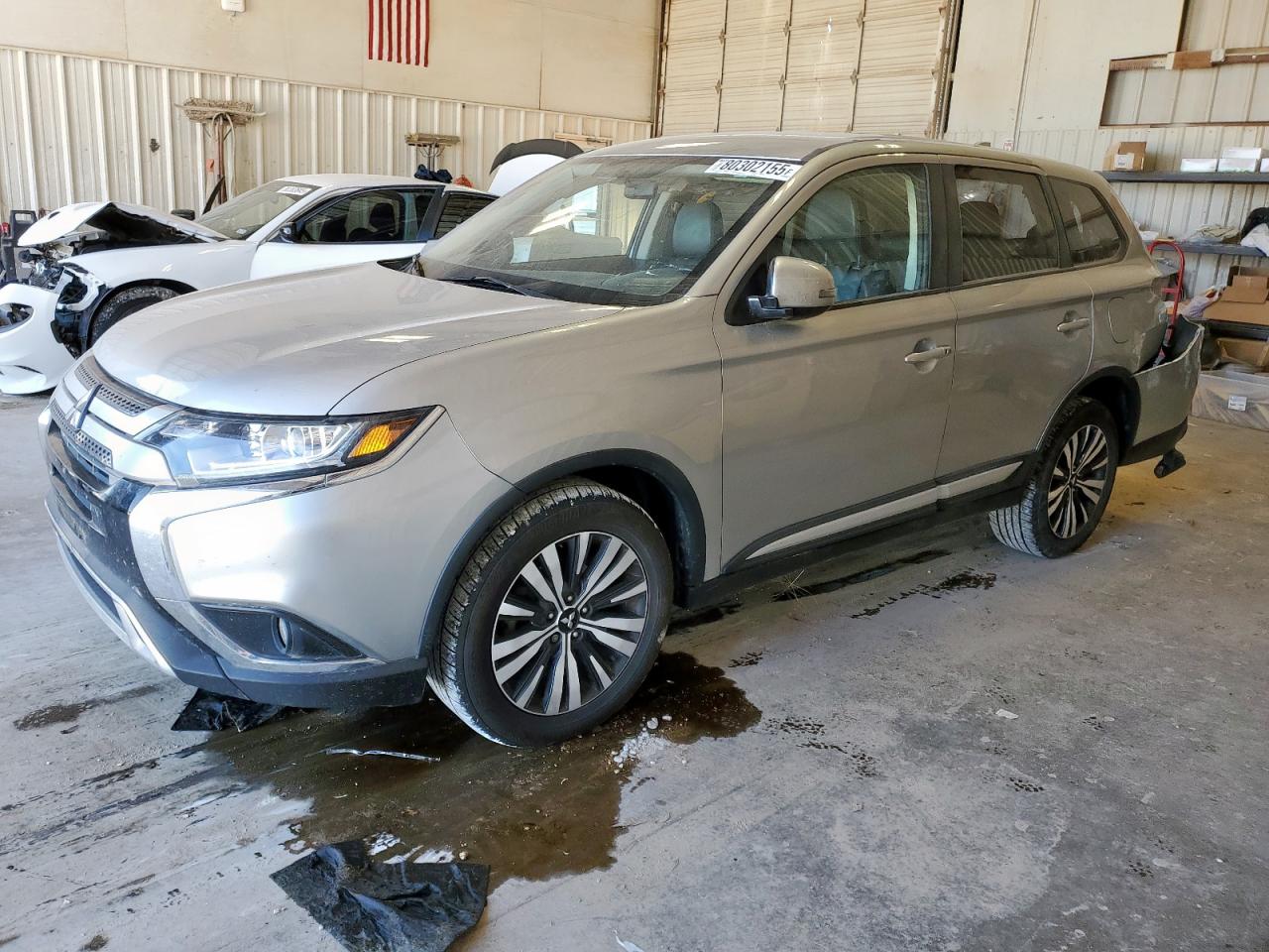 MITSUBISHI OUTLANDER 2019
