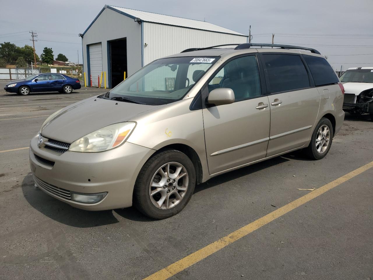 TOYOTA SIENNA XLE 2005