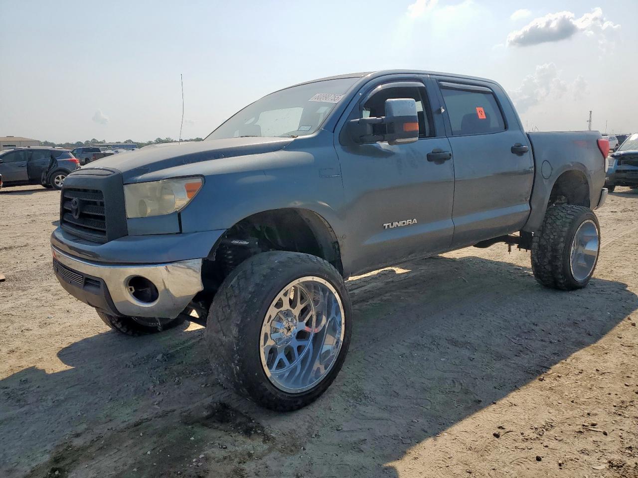 TOYOTA TUNDRA CRE 2010
