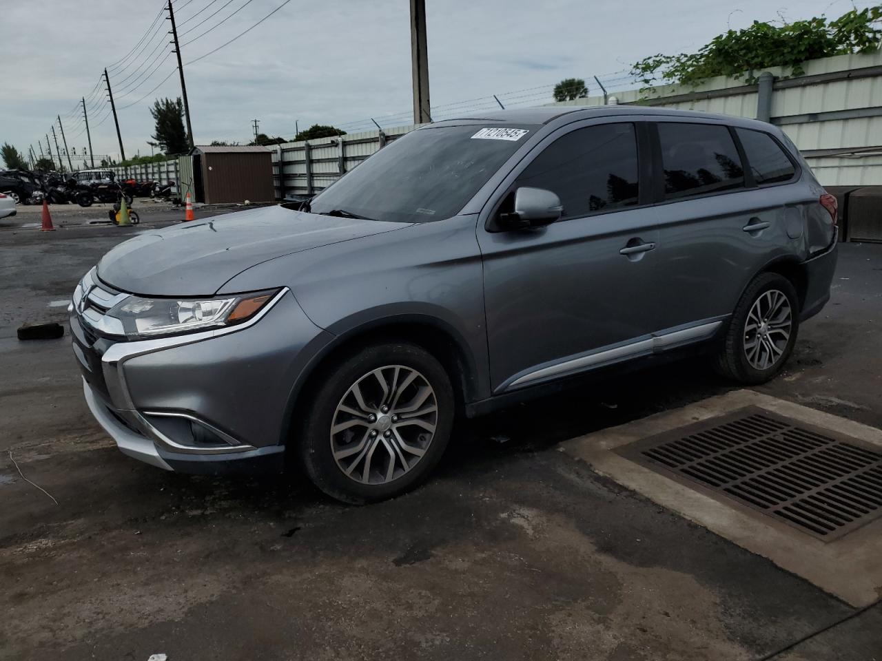 MITSUBISHI OUTLANDER 2018