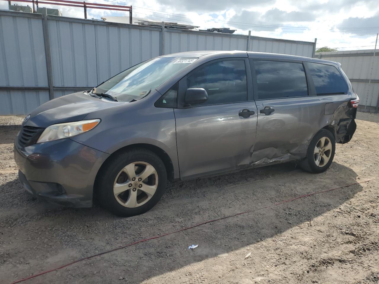 TOYOTA SIENNA 2015