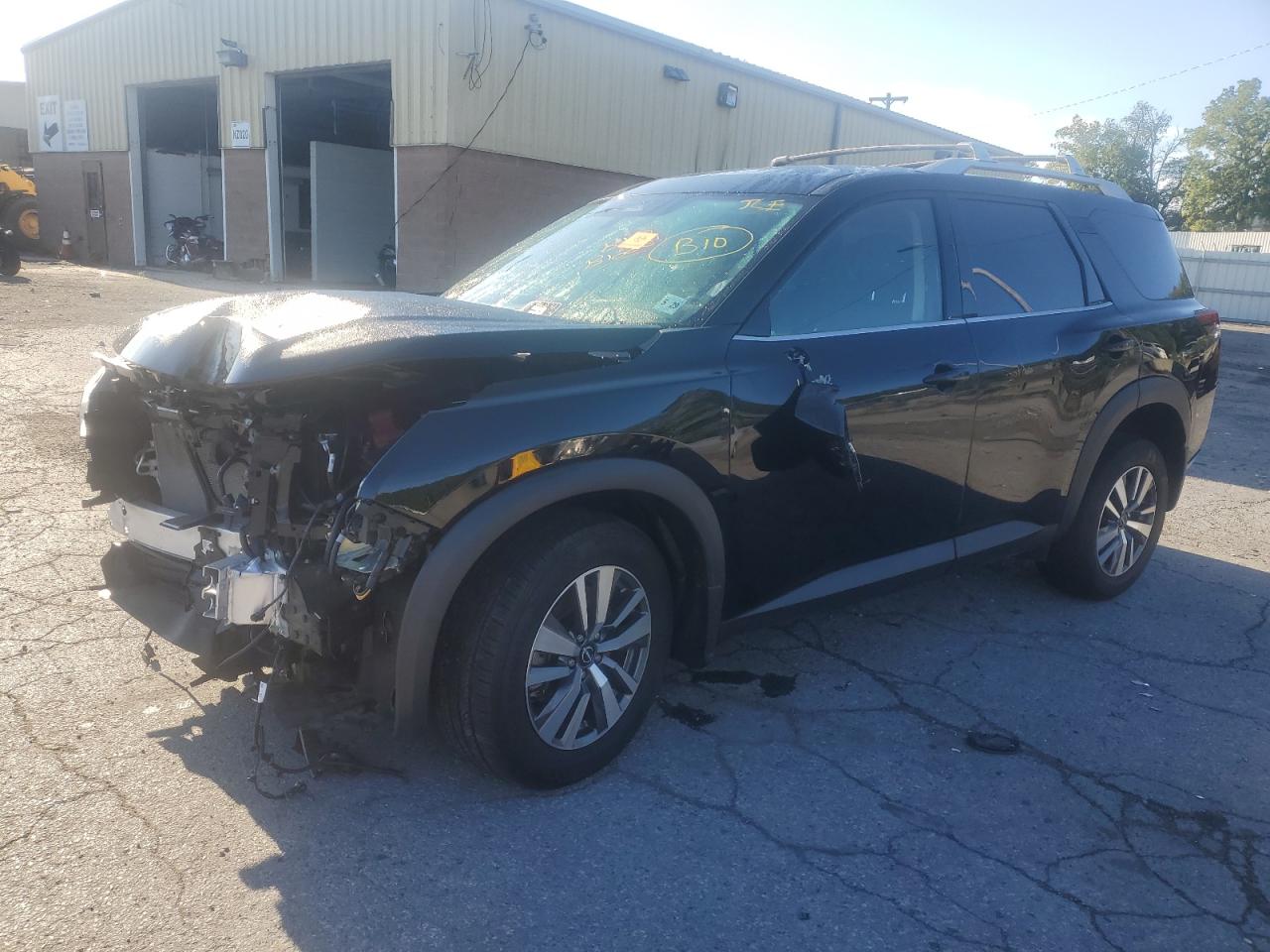 NISSAN PATHFINDER 2024