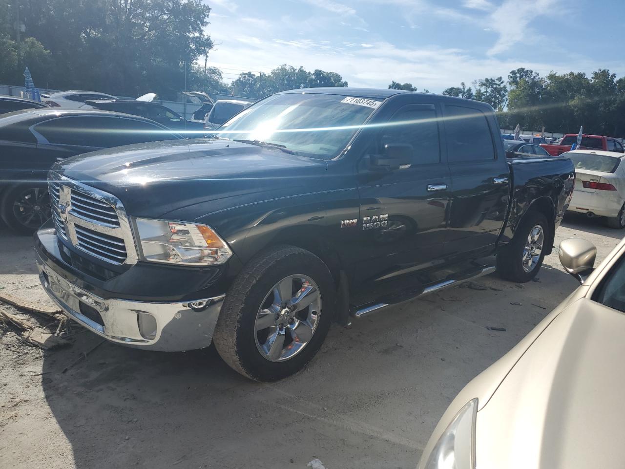 RAM 1500 SLT 2017