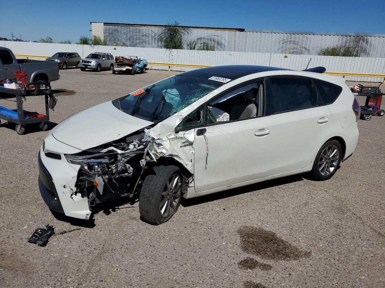 TOYOTA PRIUS V 2017