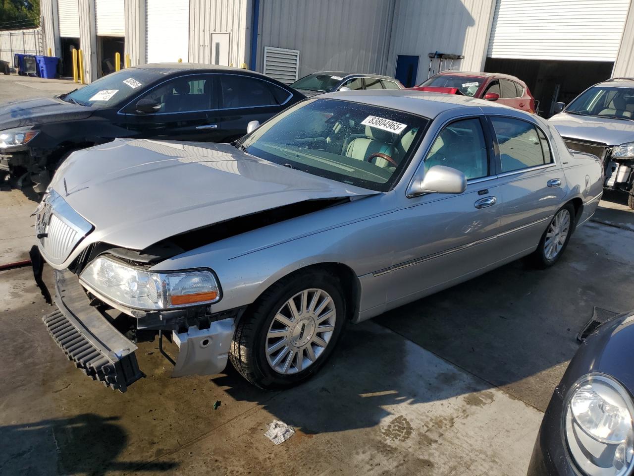 LINCOLN TOWN CAR S 2003