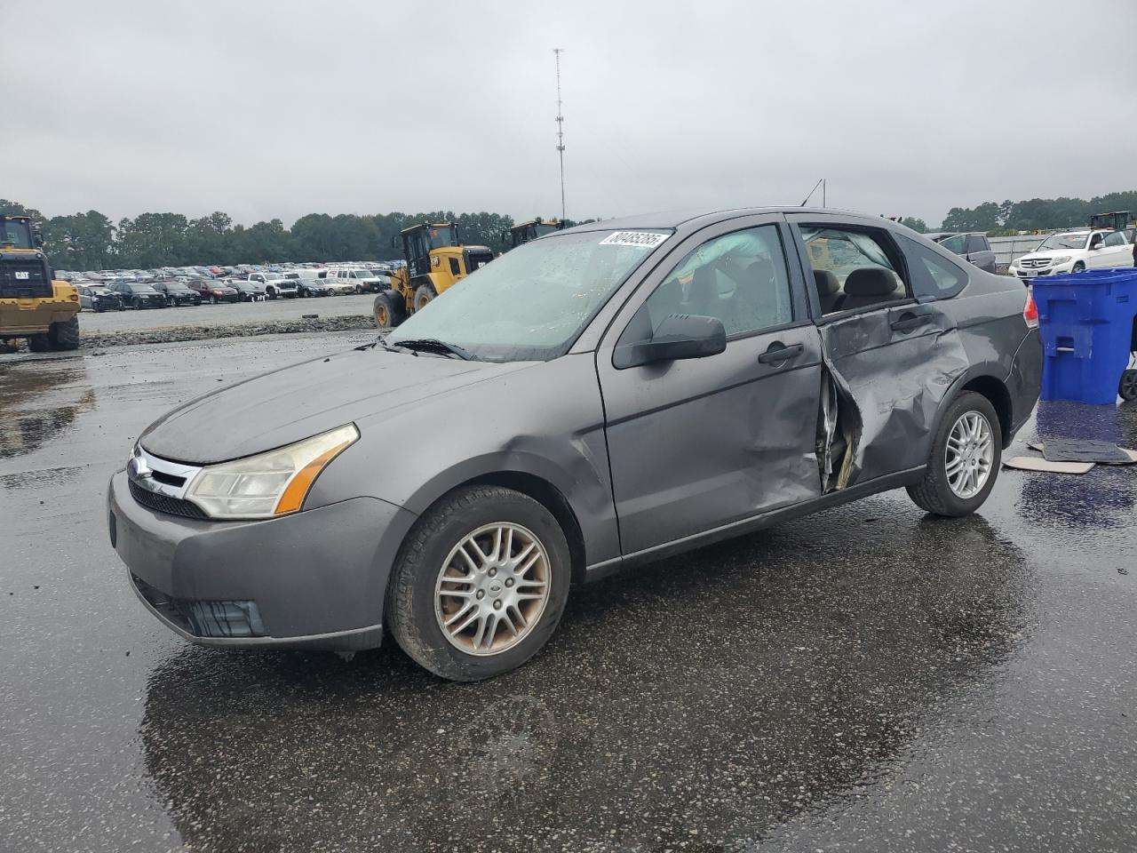 FORD FOCUS SE 2010