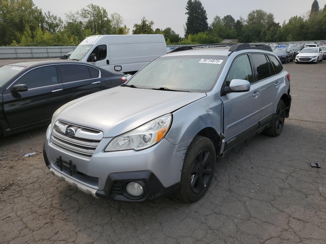 SUBARU OUTBACK 2. 2013