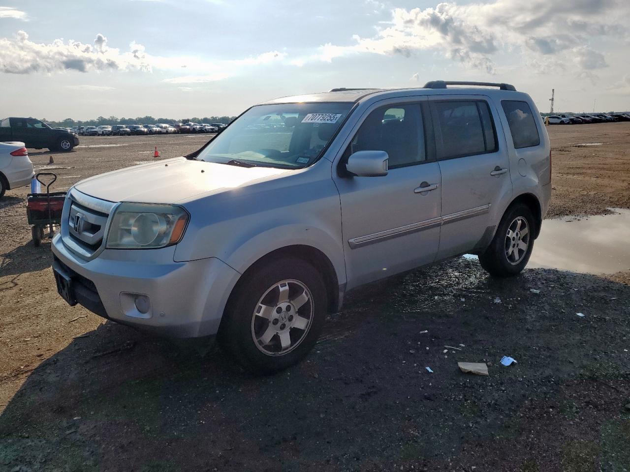 HONDA PILOT TOUR 2011