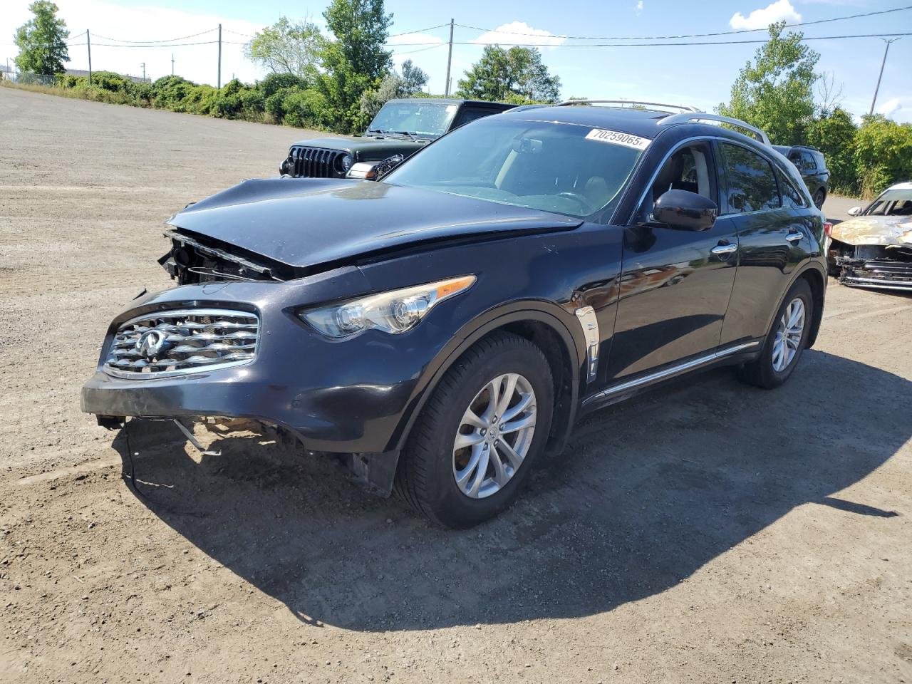 INFINITI FX35 2011