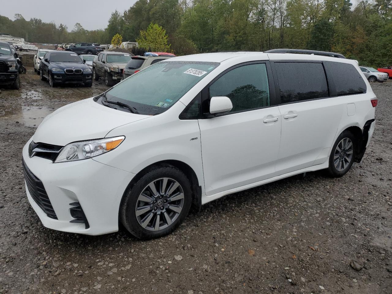 TOYOTA SIENNA LE 2020