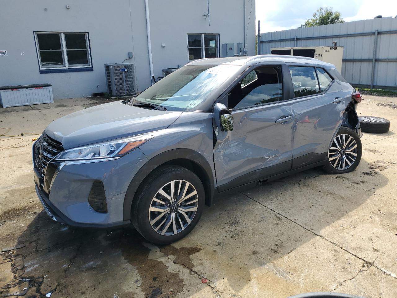 NISSAN KICKS SV 2023