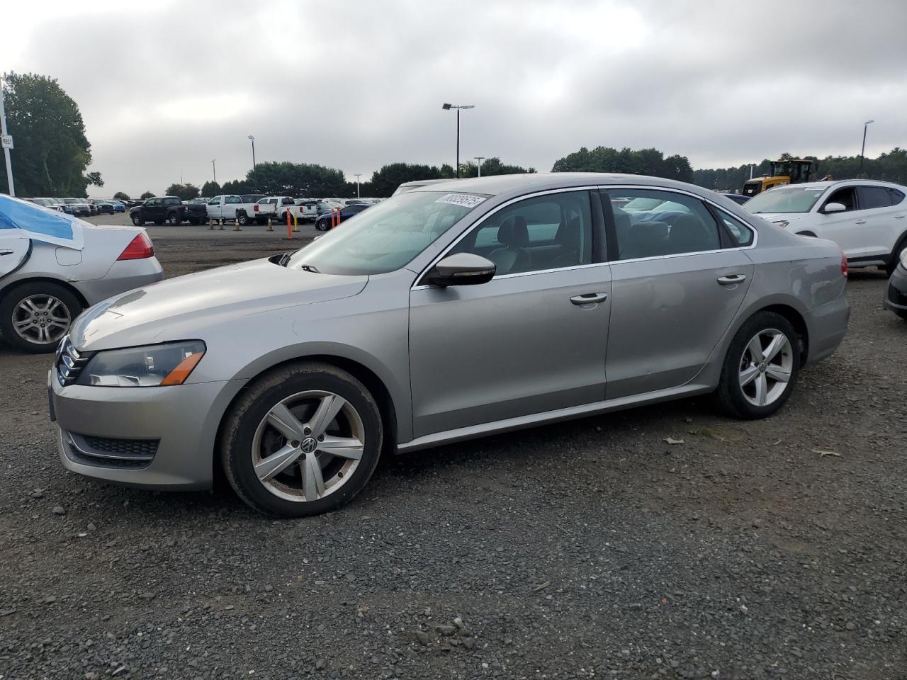 VOLKSWAGEN PASSAT SE 2012