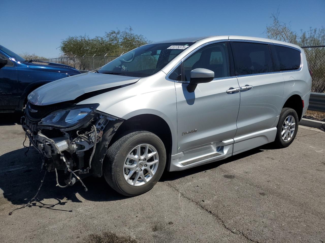 CHRYSLER VOYAGER LX 2022