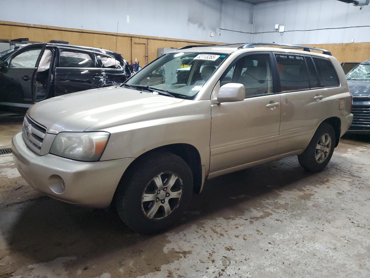 TOYOTA HIGHLANDER 2004