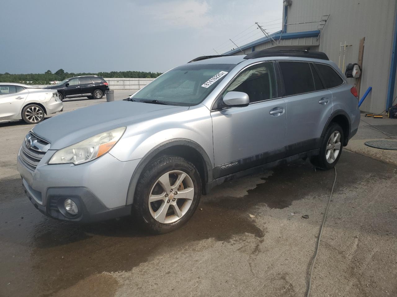 SUBARU OUTBACK 2. 2014