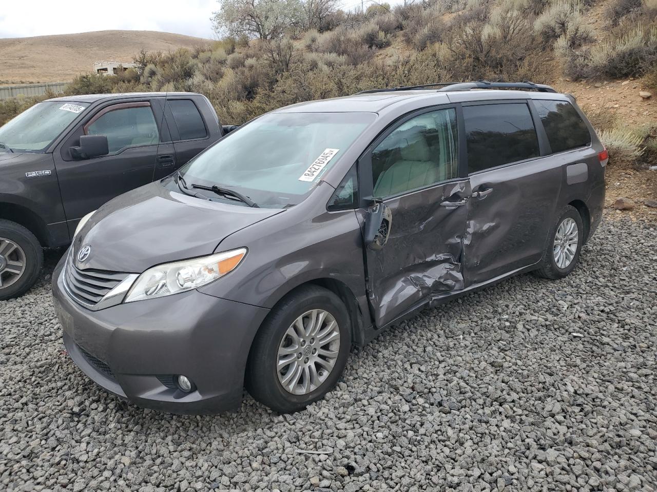TOYOTA SIENNA XLE 2014