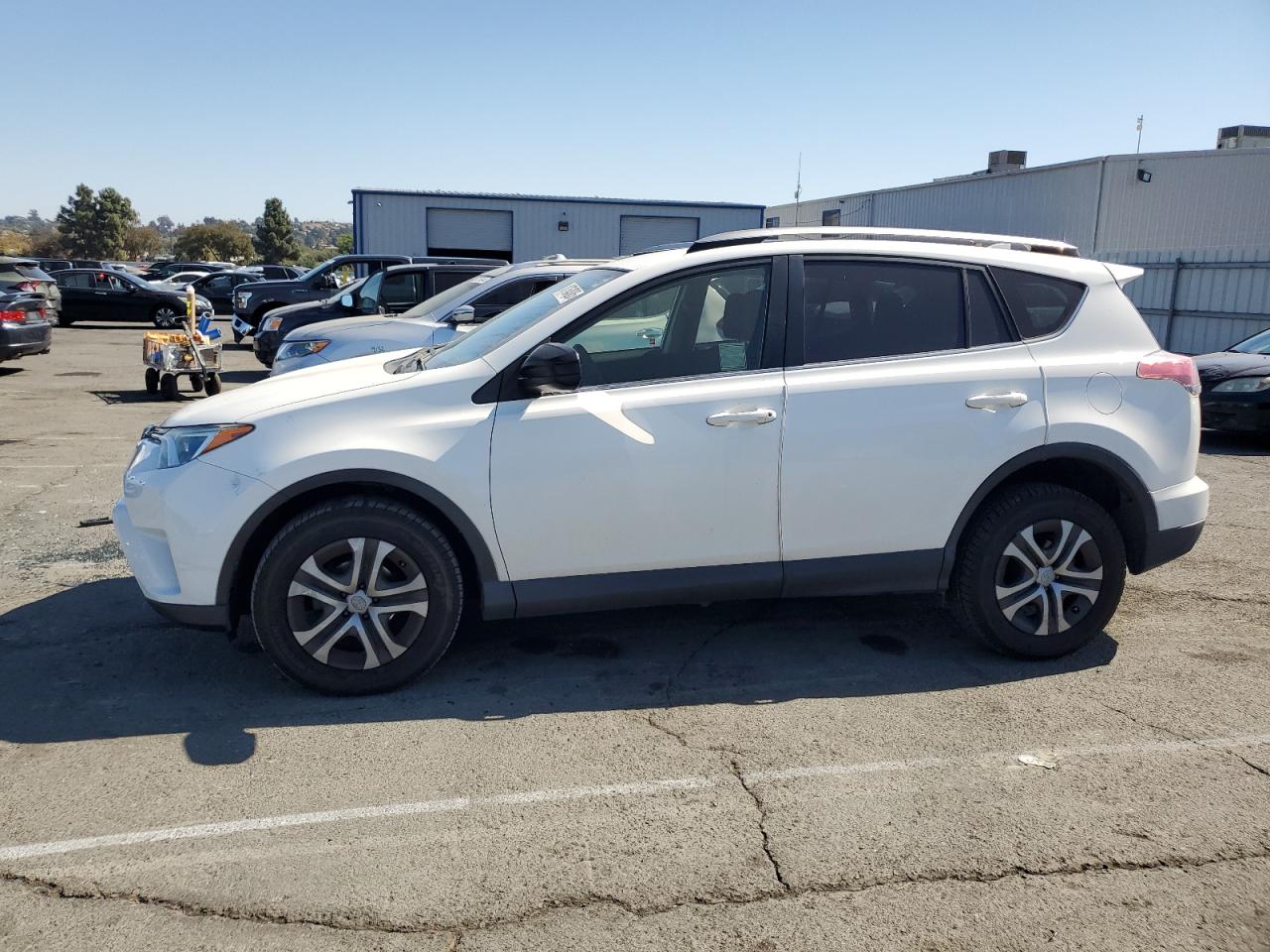 TOYOTA RAV4 LE 2017