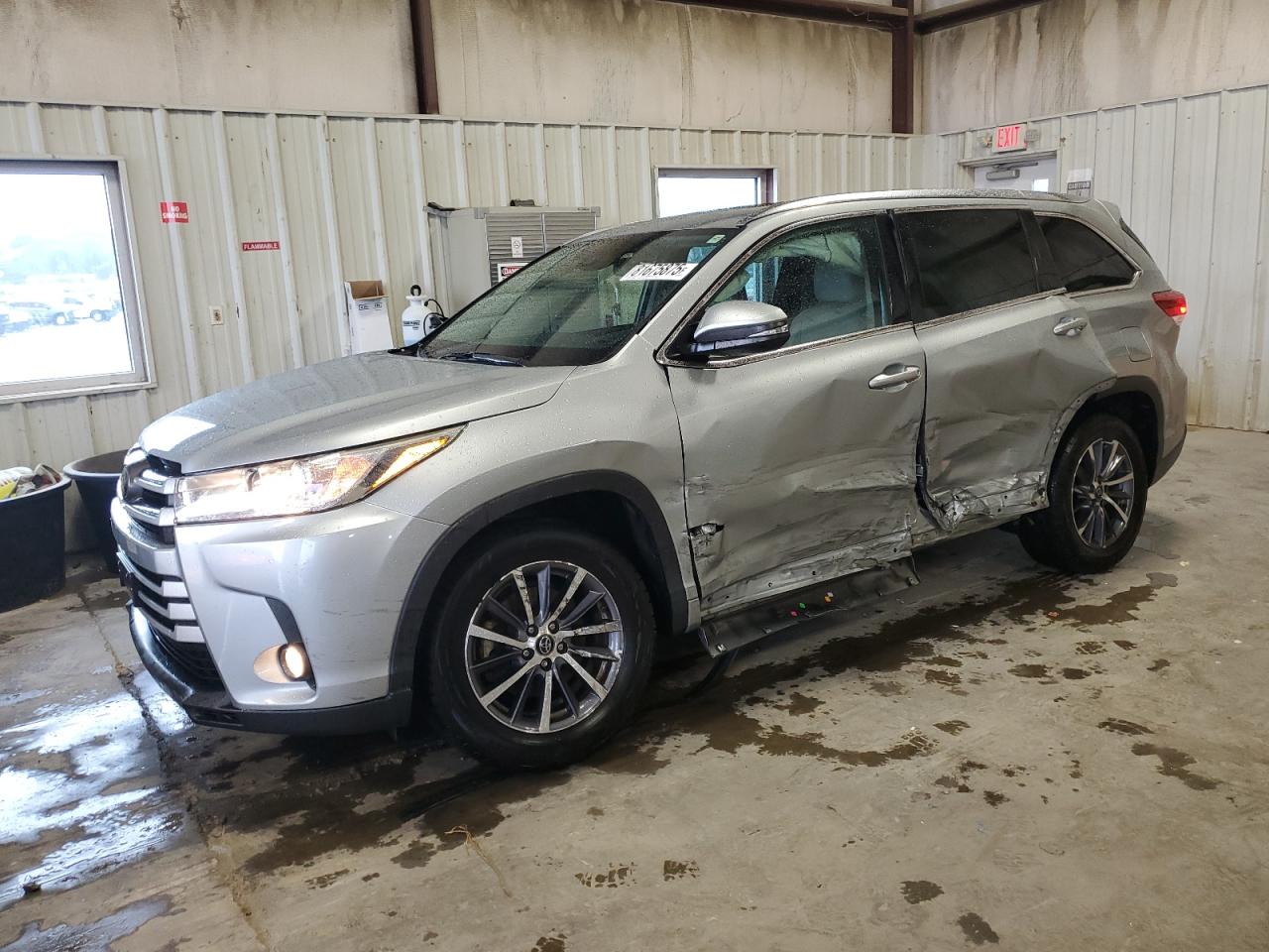 TOYOTA HIGHLANDER 2017