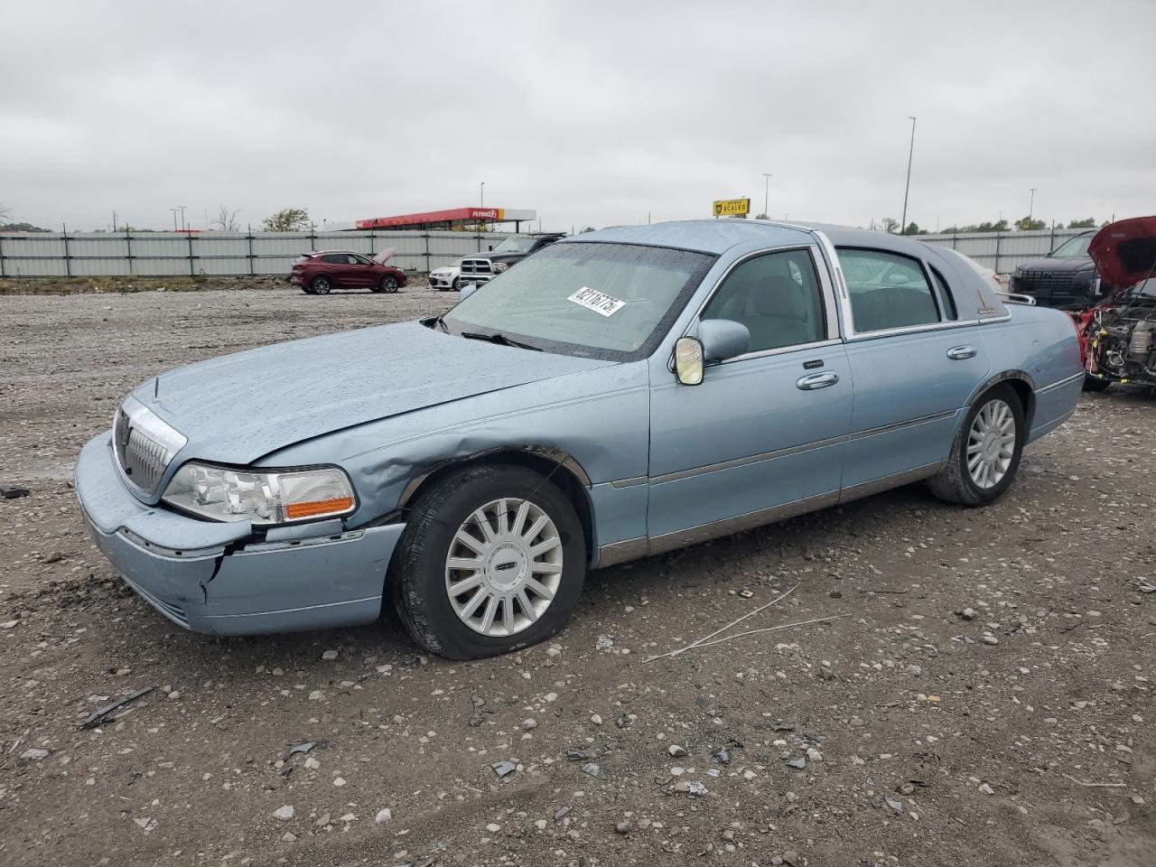 LINCOLN TOWN CAR S 2005