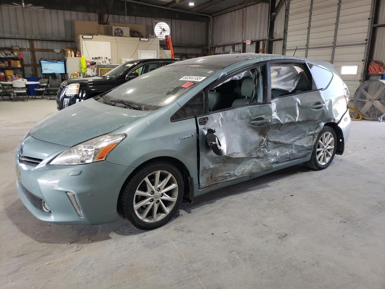 TOYOTA PRIUS V 2014