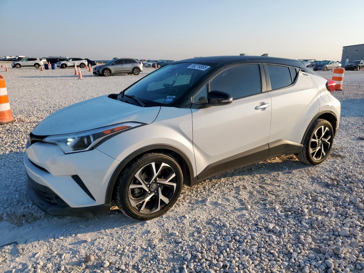 TOYOTA C-HR XLE 2019