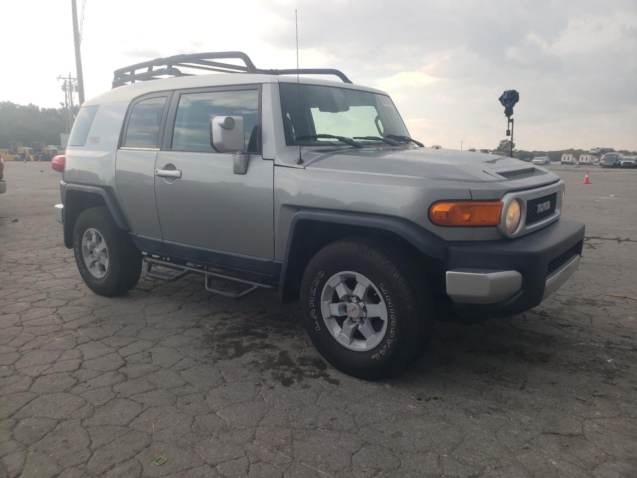 TOYOTA FJ CRUISER 2011