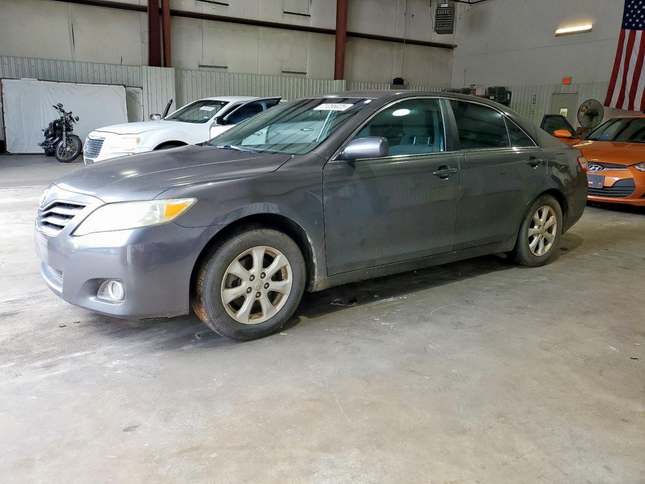 TOYOTA CAMRY BASE 2011