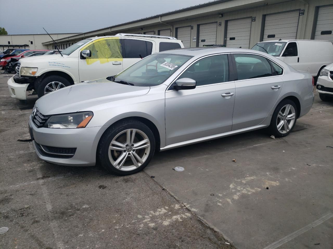 VOLKSWAGEN PASSAT SE 2015