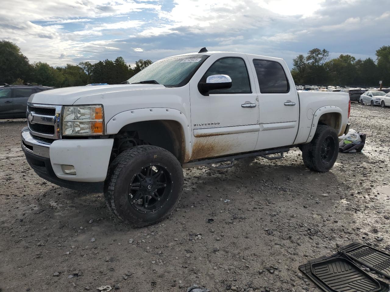 CHEVROLET SILVERADO 2011