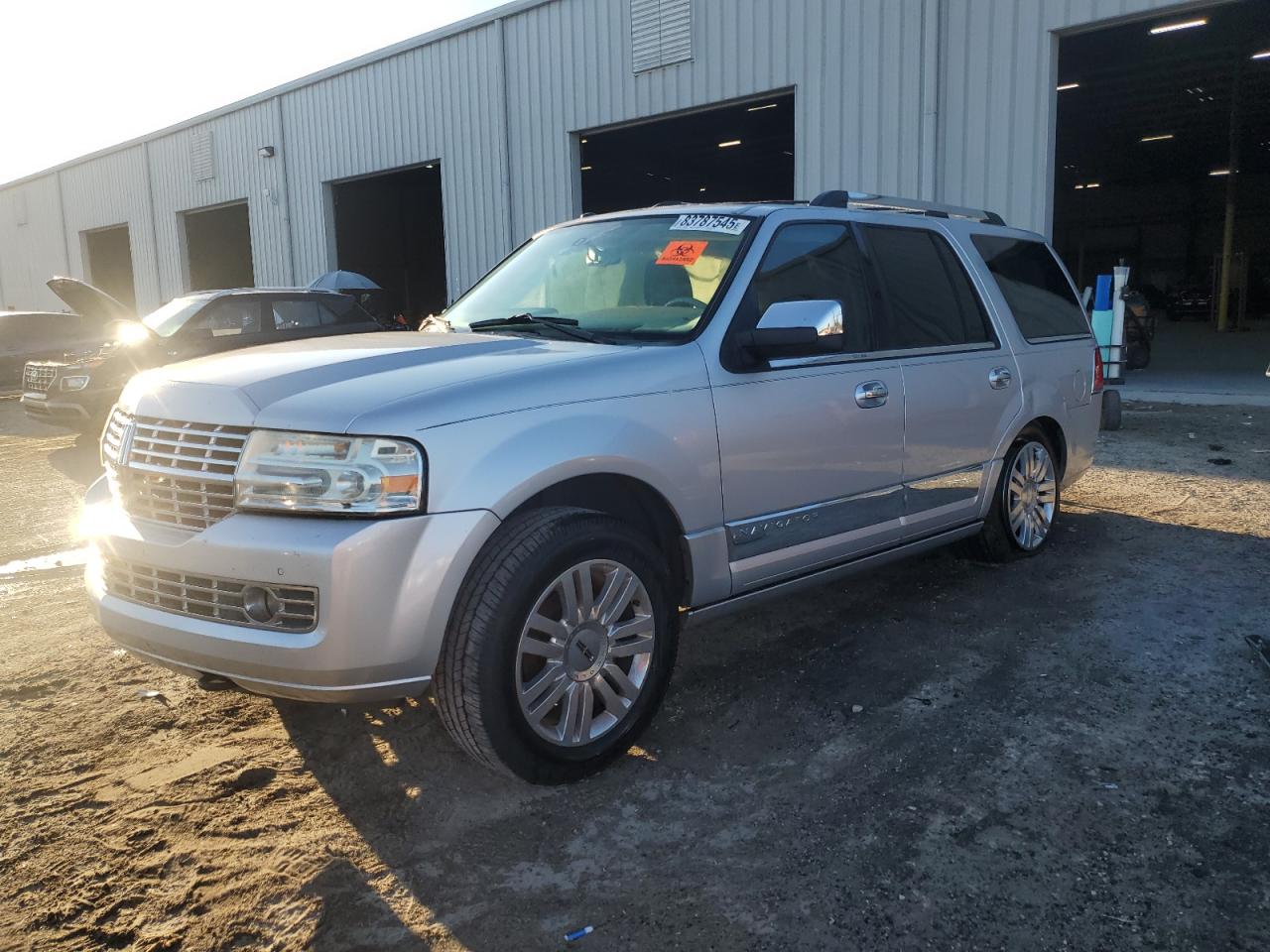 LINCOLN NAVIGATOR 2013